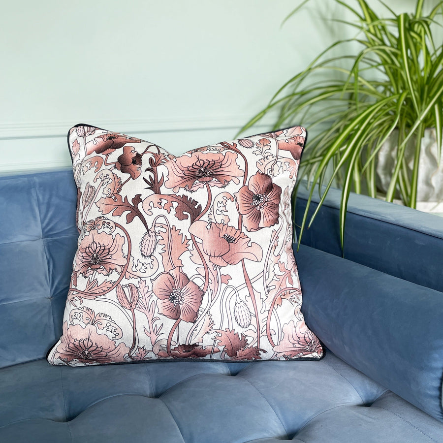 OPIUM BLUSH WINTER: velvet cushion