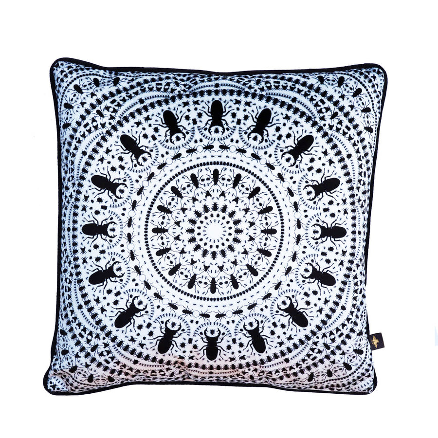 INSECT MANDALA WHITE: velvet cushion